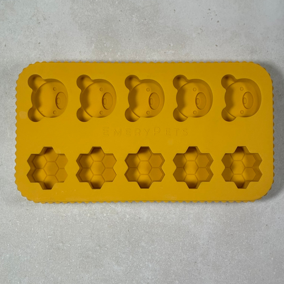 Pet Pawcuterie Accessory | Emery Pets Bear + Honey Treat Mold